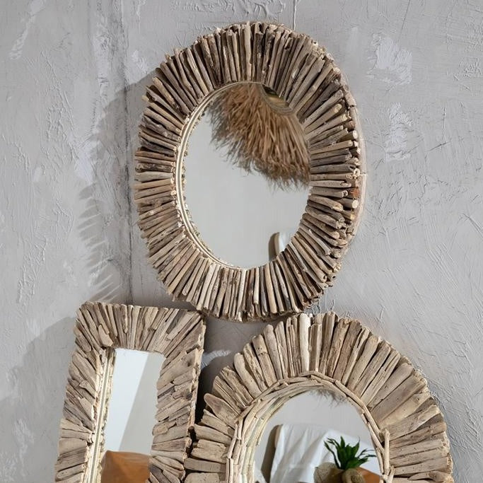 THE DRIFTWOOD HALO Mirror interior view