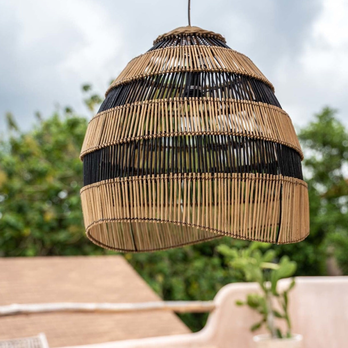 STRIPED Pendant Natural Black outdoor view