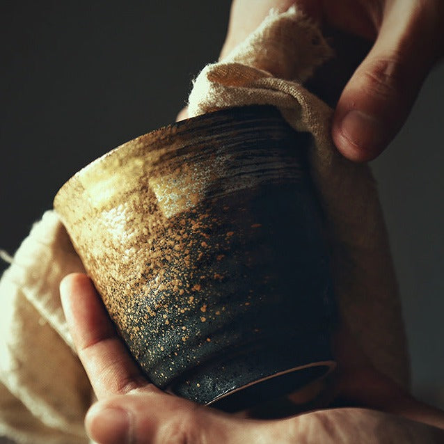 Tazza da tè in ceramica giapponese dipinta a mano