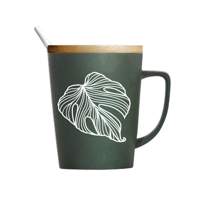 Tazza da caffè in ceramica con motivo a foglie