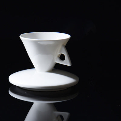 Tazza da caffè espresso in ceramica bianca