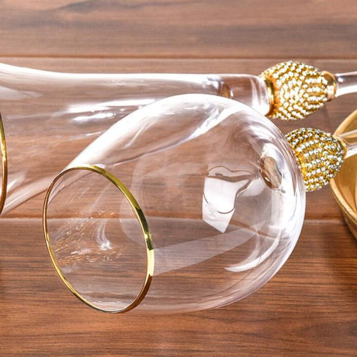 Bicchiere creativo con bordo d'oro