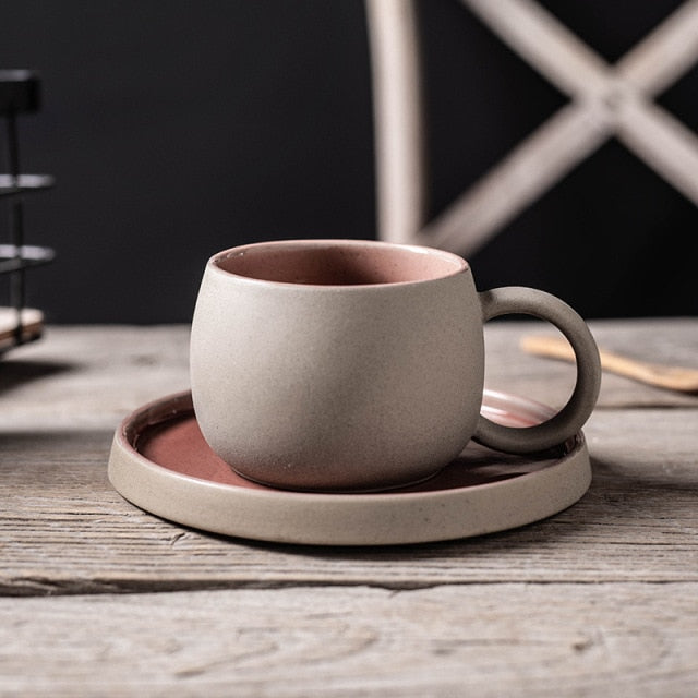 Tazza da caffè in ceramica con piattino Latte