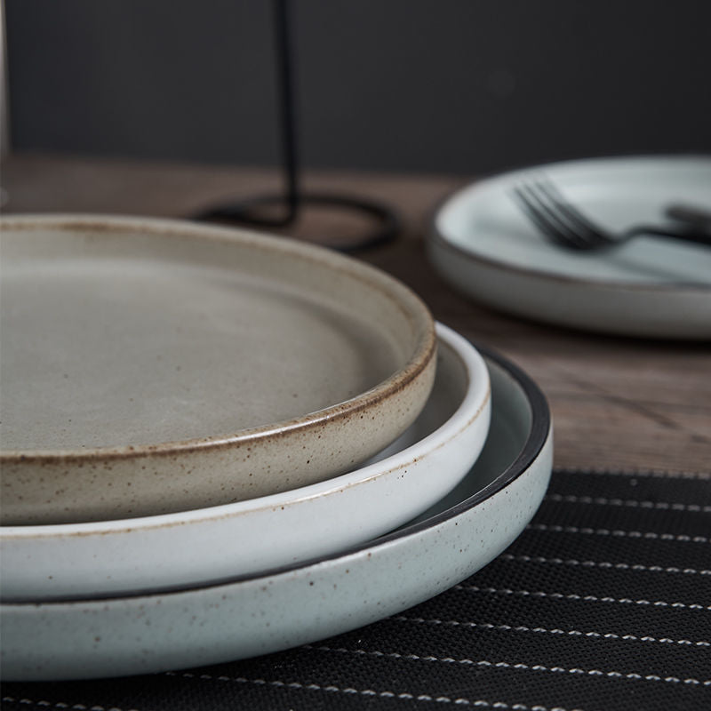 Piatto di ceramica grezza retrò in stile semplicità giapponese