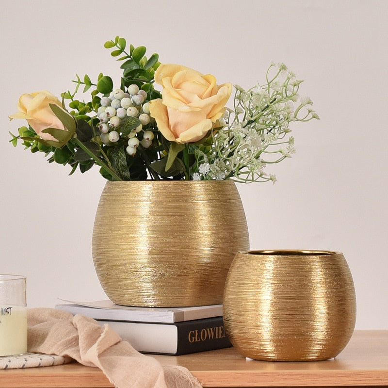 Vaso da fiori in ceramica placcata oro